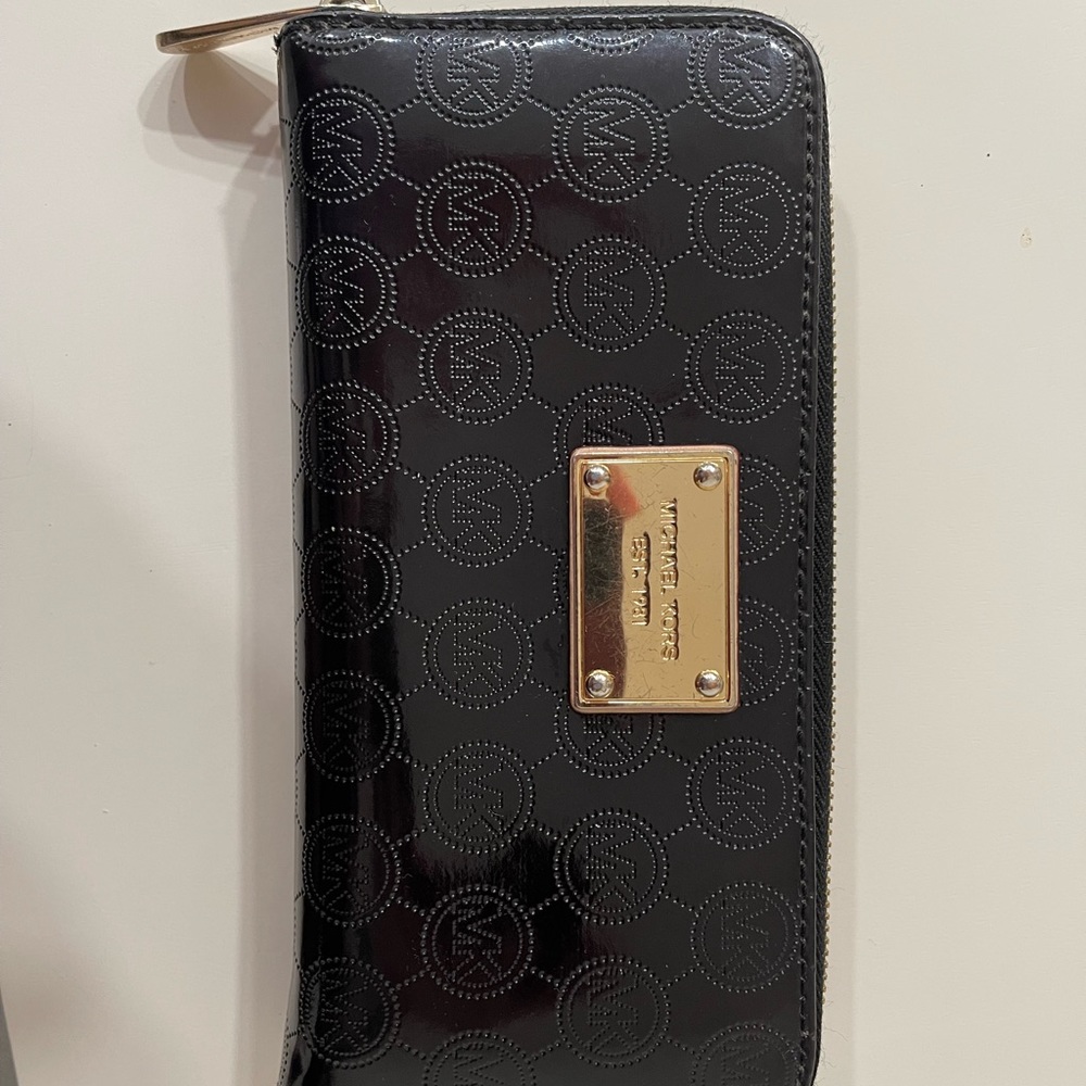 Black Michael Kors Wallet